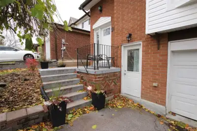 Very bright and spacious lower level apartment (1 bedroom + den) in the sought after Lynde Creek, Wh...