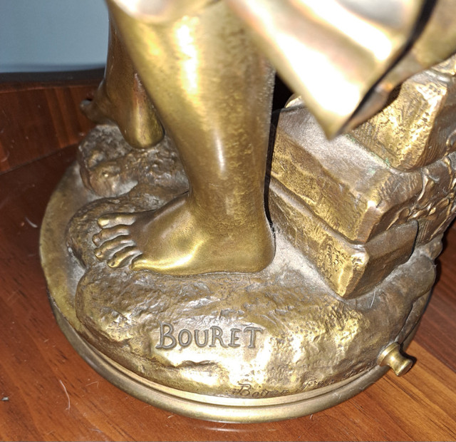 Bouret bronze statue, 23" tall in Arts & Collectibles in Mississauga / Peel Region