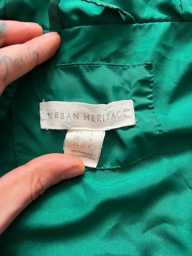 Urban Heritage Women’s Green Windbreaker Jacket  in Women's - Tops & Outerwear in Oshawa / Durham Region - Image 6