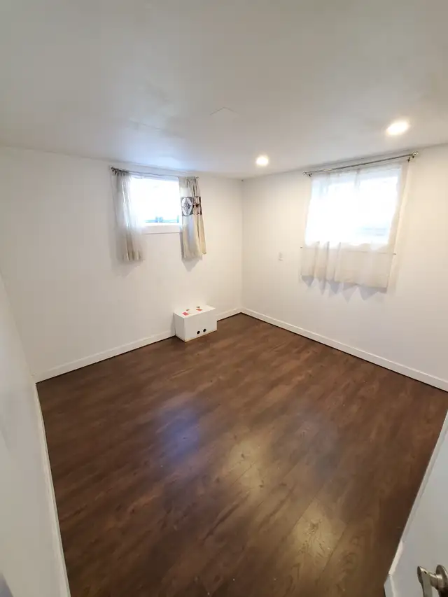 Basement 2 bedroom suite in King Edward Park Nearby Bonnie Doon in Long Term Rentals in Edmonton - Image 6