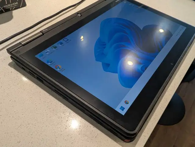 Laptop Lenovo Thinkpad Yoga S1. i5, 8Gb ram, 128Gb SSD. Touchscr in Laptops in Ottawa - Image 11