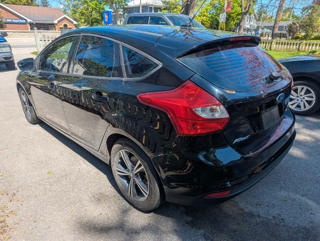 2012 Ford Focus Hatchback Manual in Cars & Trucks in Oakville / Halton Region - Image 4