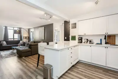 Ideal Vacation Rental near the Heart of Mississauga, View more