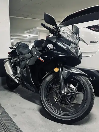 Amazing beginners bike, 250cc. 9250km. There are no issues with it. Well maintained. Always stored i...