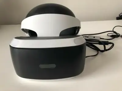 《 HEADSET ONLY 》 No Processing Box ⎮ No other cables VERSION 1 Sony PSVR Helmet Model: CUH-ZVR1 Good...