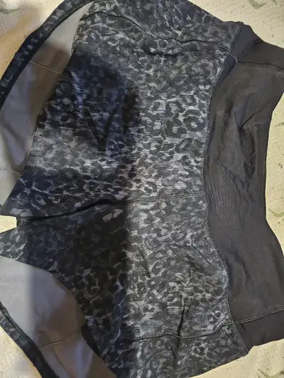 Lululemon ladies shorts size 4, View more