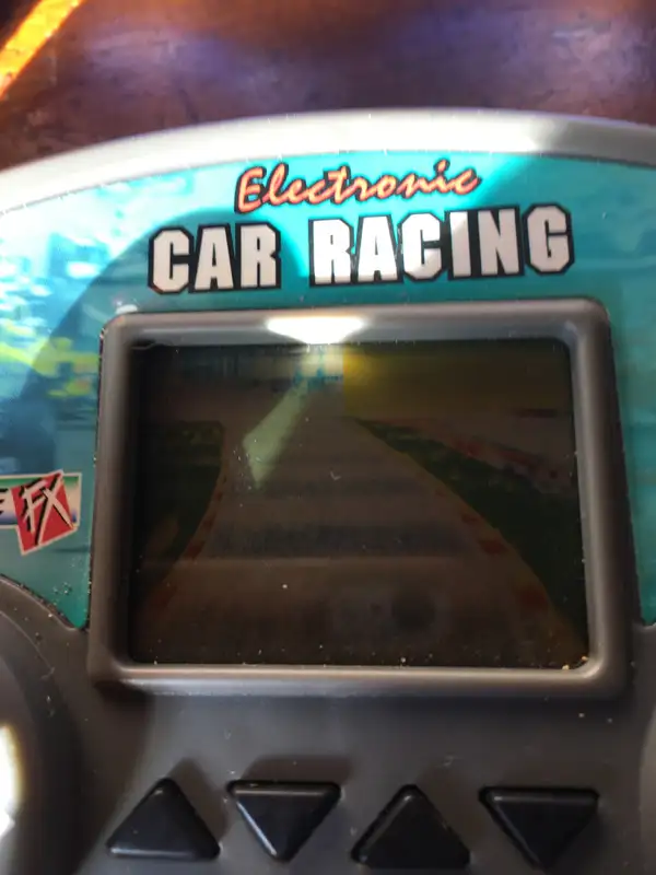 Vintage Toy Quest Handheld Electronic Hockey and Racing  Game in Arts & Collectibles in Mississauga / Peel Region - Image 8