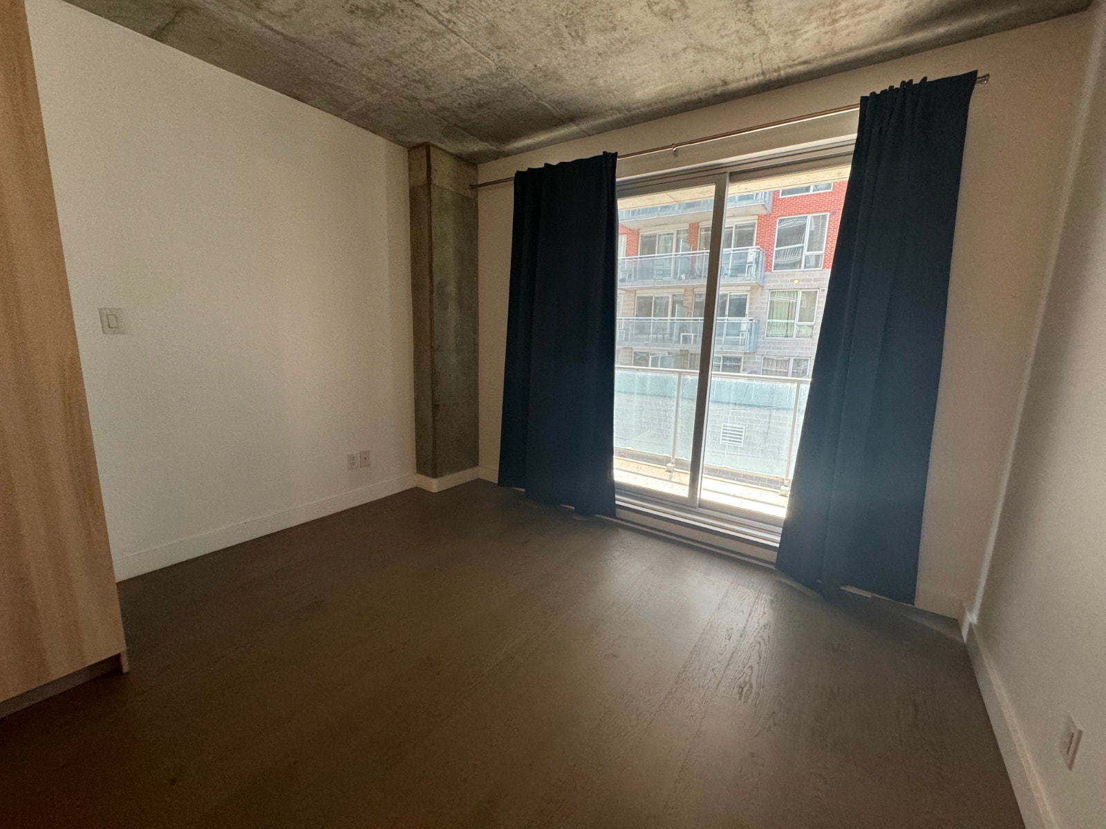 Montreal Downtown Near McGill, Concordia, 2 ½ for rent — photo 3