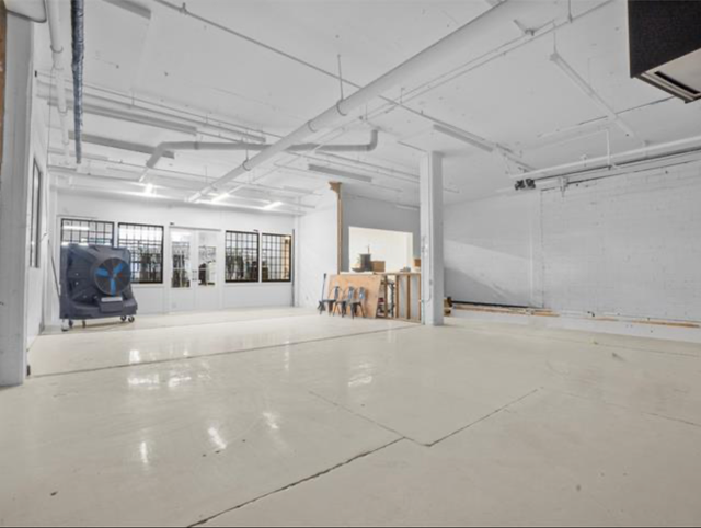 Local commercial TOUT INCLUS à sous-louer Hochelaga