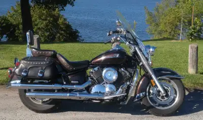 Yamaha V-Star Classic 1100 ... has 81,220 km ... in excellent condition and runs nice ... asking $2,...