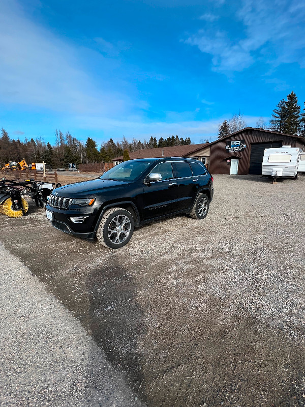 2019 Jeep Grand Cherokee 4x4 limited suv in Other in Thunder Bay - Image 2