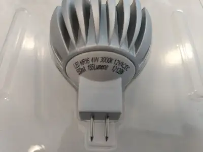 2 ampoules LED MR16 base GU5.3 Globe 12VAC/DC 4W 3000K 165lumens, View more
