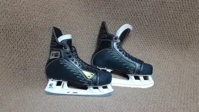 Graf Supra 735 Hockey Skates - Exceptional Condition (Size 6), View more