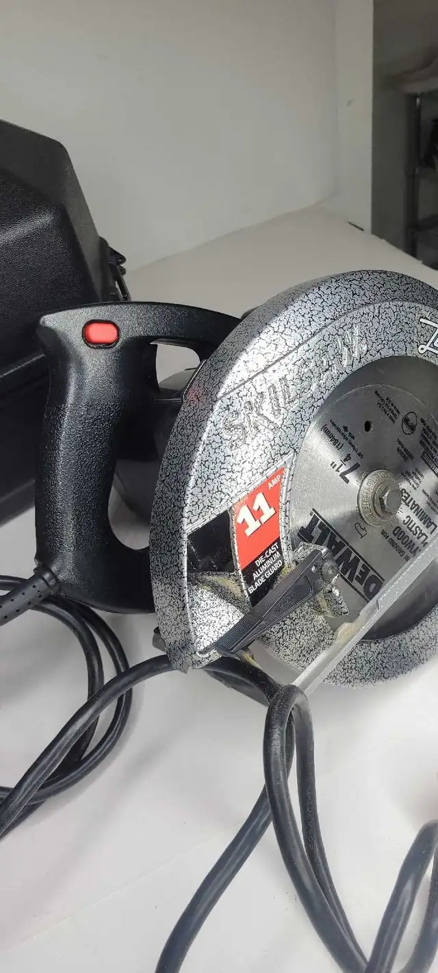 skilsaw 7 1/4" circular saw  in Power Tools in Oakville / Halton Region - Image 6