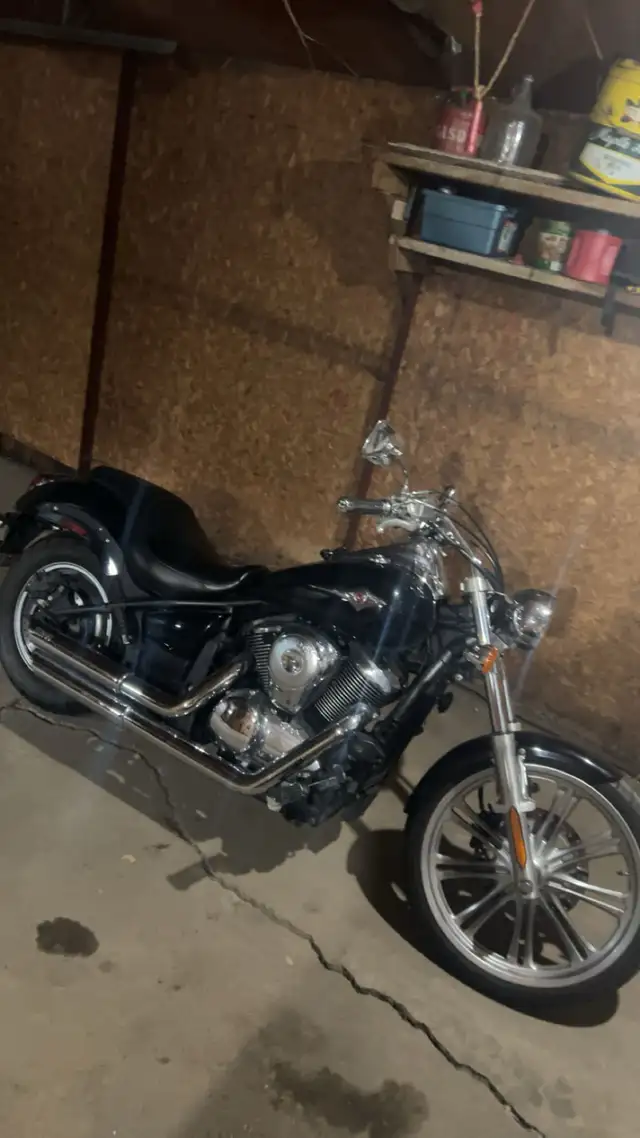 Kawasaki Vulcan 900 Custom  in Street, Cruisers & Choppers in St. Albert - Image 3