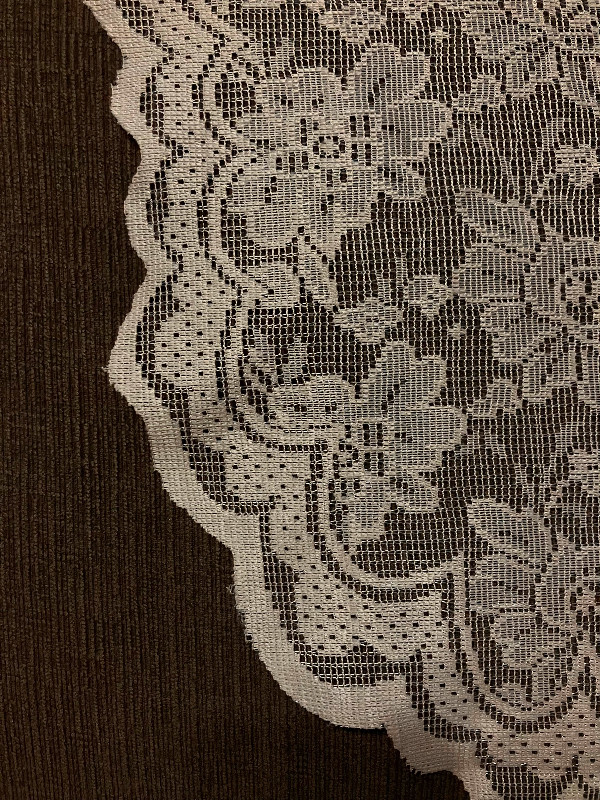 “Vintage rose” coloured scalloped edge lace table runners in Holiday, Event & Seasonal in Mission - Image 4