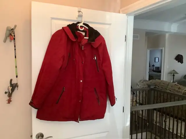 Liz Claiborne women's jacket in Women's - Tops & Outerwear in Napanee - Image 2
