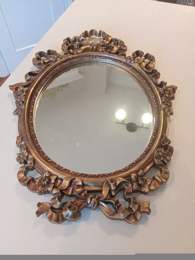 Vintage Ornate Gold Oval Bow and Floral Mirror Hollywood Regency in Home Décor & Accents in Calgary - Image 9