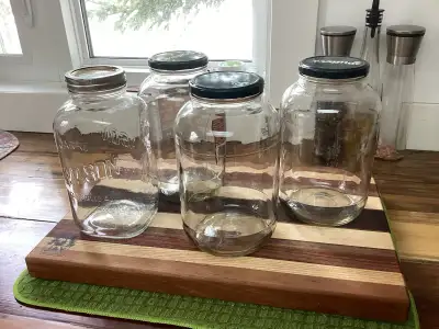 4 X 2 litres jars, View more