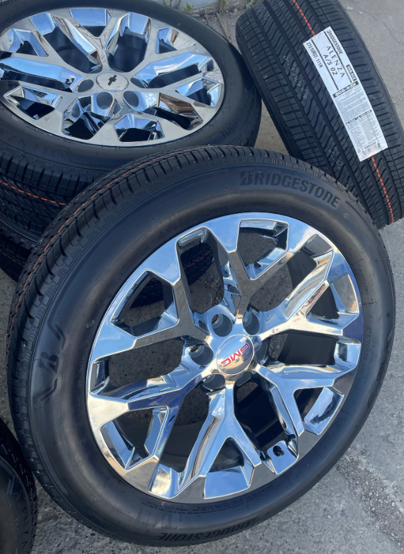 02. 2024 GMC yukon / Chevy Tahoe 22" chrome rims and tires in Tires & Rims in Edmonton - Image 3