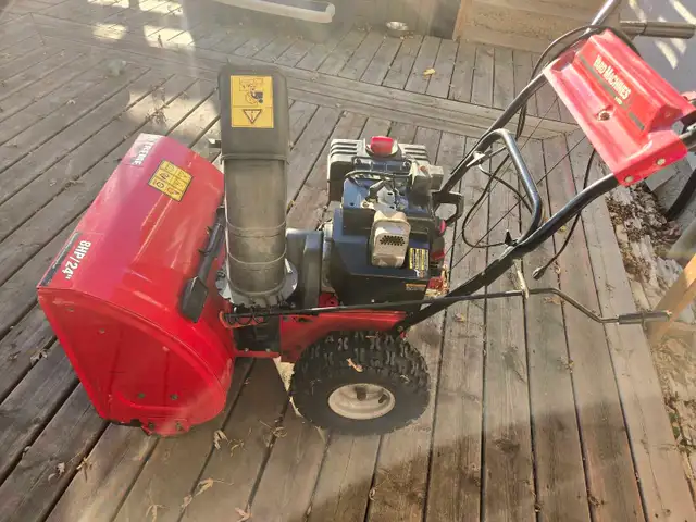 Yard Machines Snowblower in Snowblowers in Winnipeg - Image 2