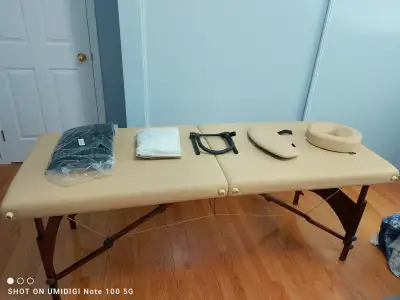 MASSAGE TABLE WITH ALL ACCS NEVER USED