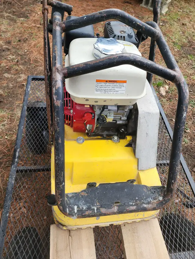 Wacker Neuson WP 1540A Vibratory Compactor 15.5" Plate Compactor in Power Tools in Windsor Region - Image 10