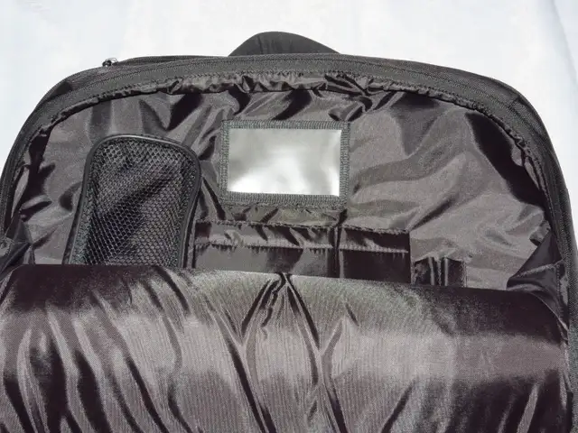 LAPTOP COMPUTER CASE-INIT in Bags & Luggage in Ottawa - Image 4