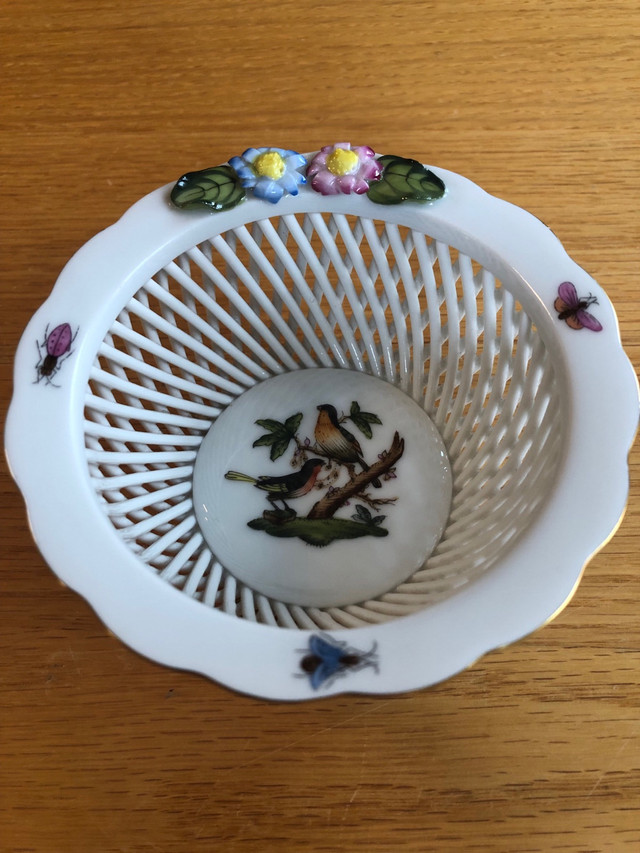 Herend Rothschild Bird & Butterfly Open Weave Basket Dish in Arts & Collectibles in Kitchener / Waterloo