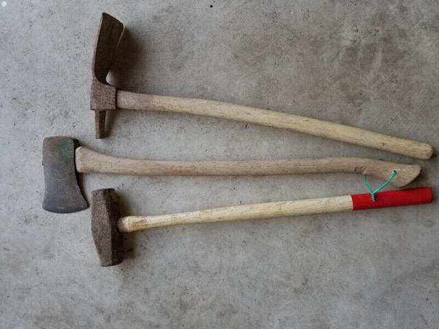Vintage set of old tools.  Adze, sledge hammer and axe in Arts & Collectibles in Hamilton - Image 2