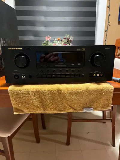 Selling my Marantz SR8000 AV receiver,powerful unit with very low hours,professional cleaning a year...