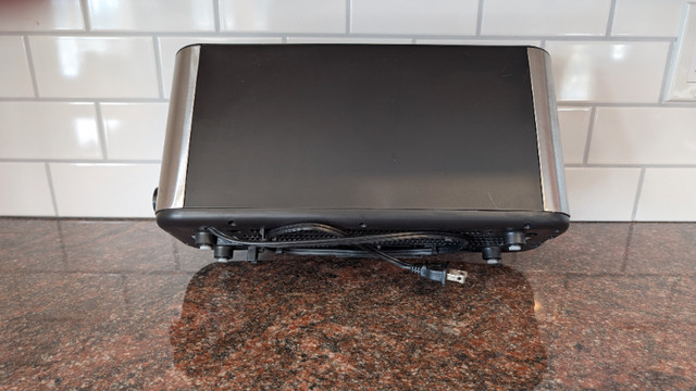 Toaster see through glass sided in Toasters & Toaster Ovens in Calgary - Image 4