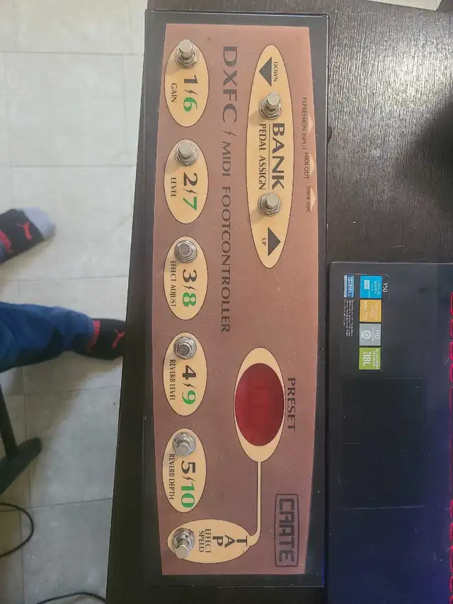 Crate MIDI foot controller in Amps & Pedals in Barrie - Image 2