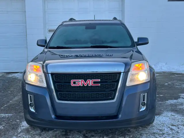 GMC Terrain 2013 V6 AWD in Cars & Trucks in Saskatoon - Image 2