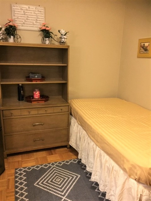 FURNISHED ROOM FOR RENT FOR JUNE 1 FOR $850 (DUNDAS/HWY 10) in Room Rentals & Roommates in Mississauga / Peel Region - Image 2