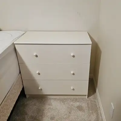⭐ 3 Drawer Dresser - READ AD, View more