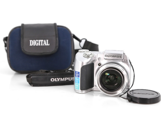 Olympus SP-510UZ  Digital Camera in Cameras & Camcorders in Ottawa