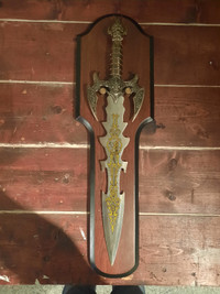 Épée décorative