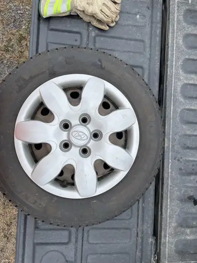 General Evertrek All Season Tires 195/65 R15. Like new mounted on OEM steel rims (Hyundai Elantra)....