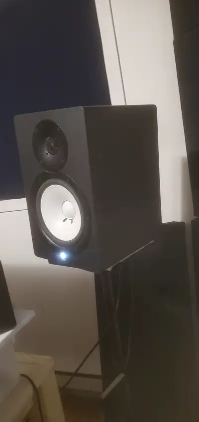 YAMAHA HS8 STUDIO MONITORS PAIRS, View more