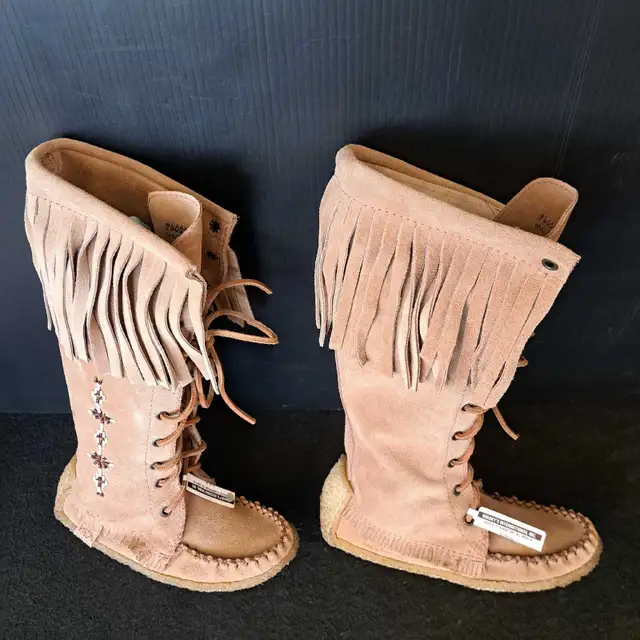 SZ 5 Laurentian Tall Mukluck (30663948)