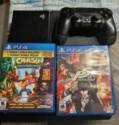 Ensemble PS4 avec jeux et accessoires , View more
