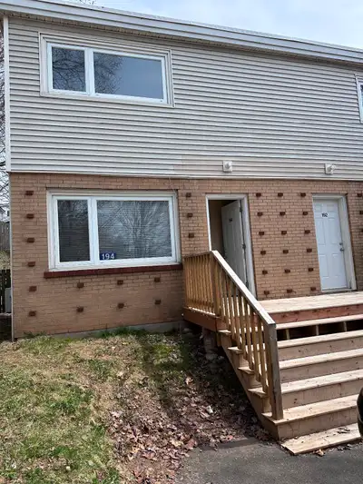 Spacious 2-bedroom duplex with an additional flex room available in the desirable Woodside neighbour...