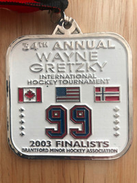 2003 Wayne Gretzky 34th Annual Int’l Tournament Finalist Medal