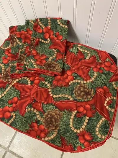 Christmas Placemats & Napkins - Metcalfe, View more