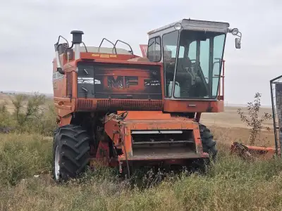 2 massey 850 combines, Perkins 354 turbo , one hydro one standard, hrs in pictures, 2- 24'ridged, 2-...
