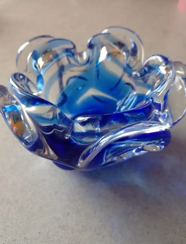New Crystal Ashtray in Other in Ottawa - Image 2
