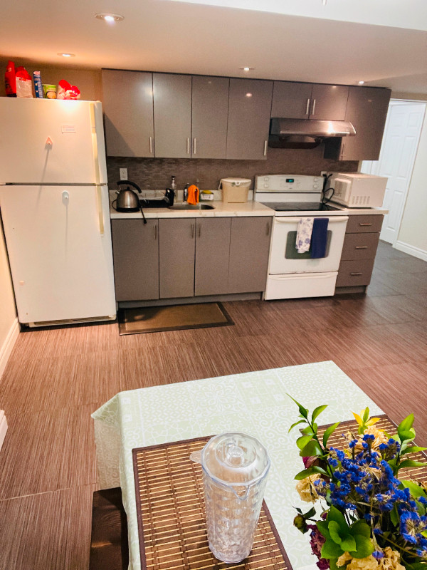 Thornhill Room Rental! Room Rentals & Roommates Markham / York