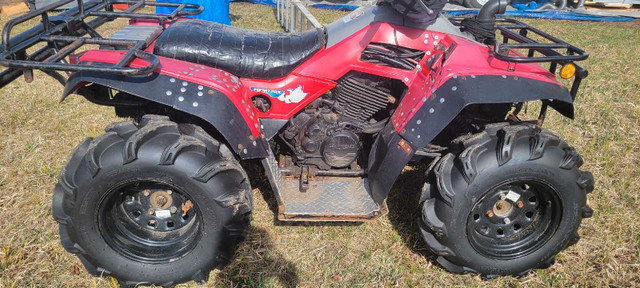 Honda 4 wheeler 1992 four trax 350 4x4 in ATVs in Belleville - Image 2