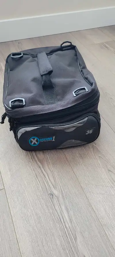 Oxford 36L motorcycle tail bag. Mint condotion, can be convert to the backpack. Asking price $100 pi...